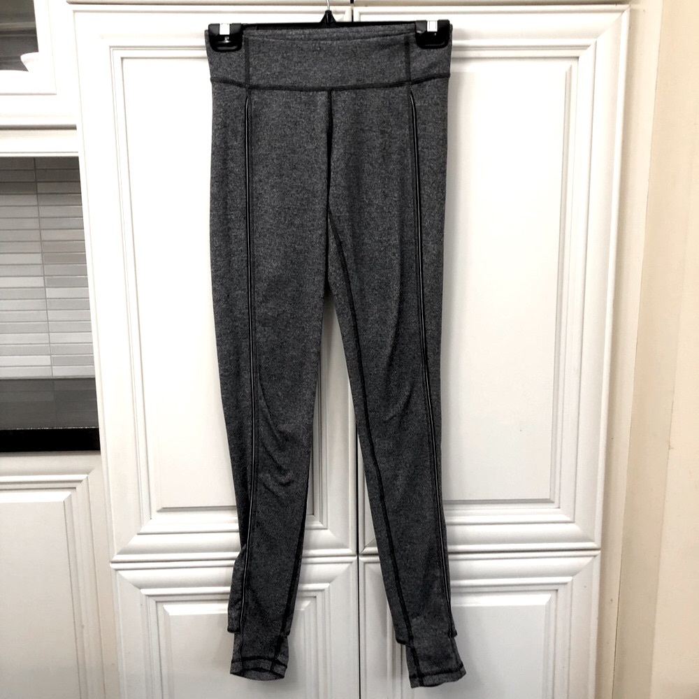 Ivivva by Lululemon girls stirrup leggings 🍋